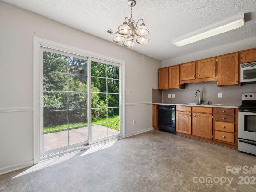 3038 Twin Peaks Court, Monroe, NC 28110.  MLS# CAR4251665, YatesRealty ID 18319. 