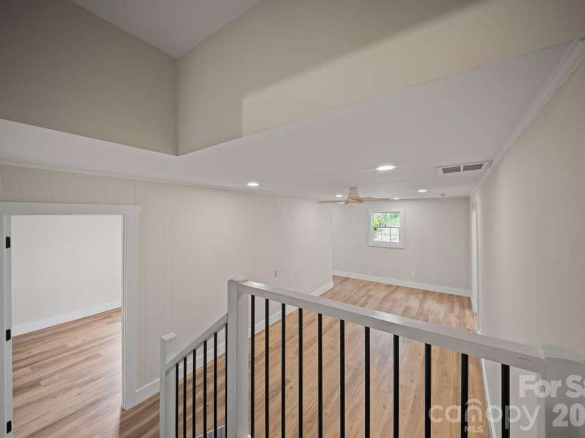 70 Melton Road, Candler, NC 28715.  MLS# CAR4369605, YatesRealty ID 18319. 