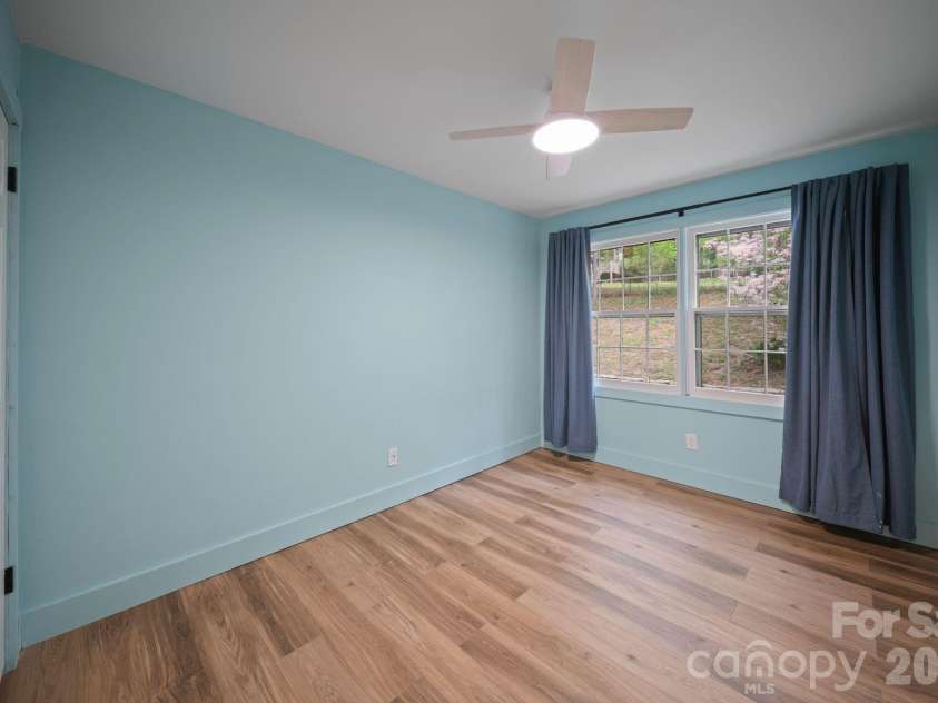 70 Melton Road, Candler, NC 28715.  MLS# CAR4369605, YatesRealty ID 18319. 