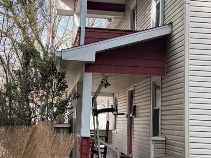 46 Mount Clare Avenue, Asheville, NC 28801.  MLS# CAR4369977, YatesRealty ID 18320. 
