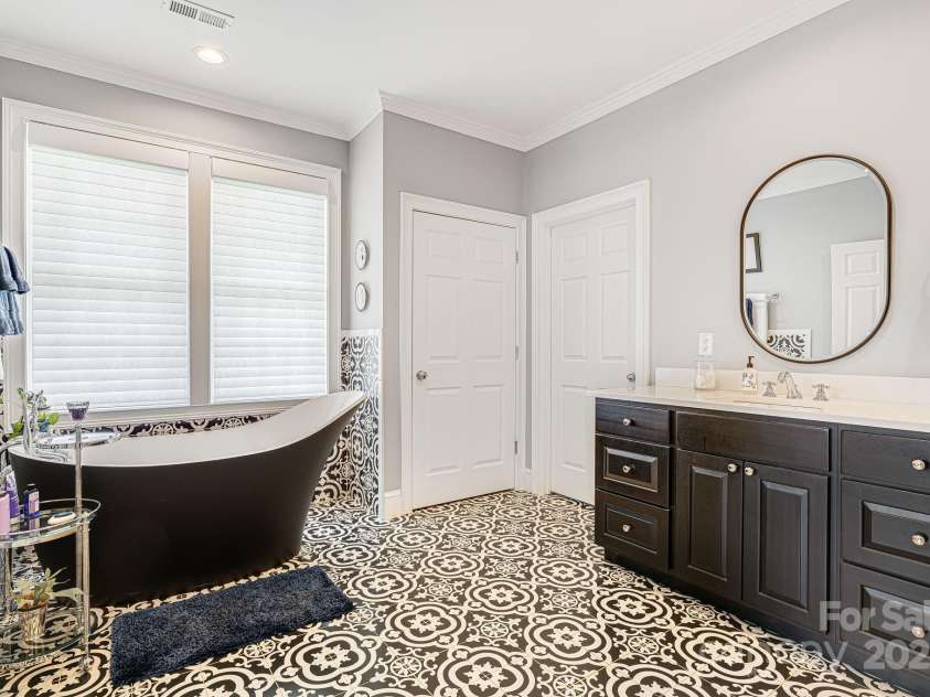 56 Fair Oaks Estate, Fletcher, NC 28732.  MLS# CAR4277078, YatesRealty ID 18320. 