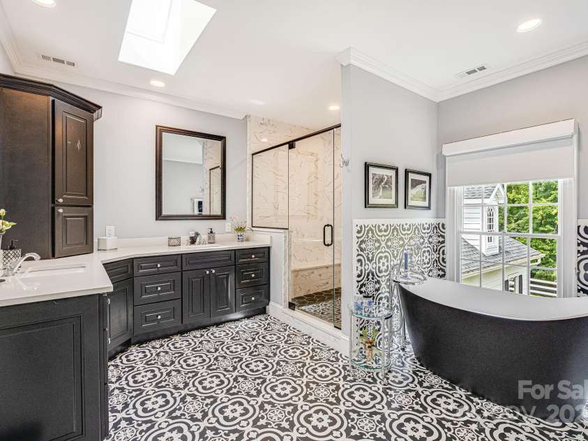 56 Fair Oaks Estate, Fletcher, NC 28732.  MLS# CAR4277078, YatesRealty ID 18320. 