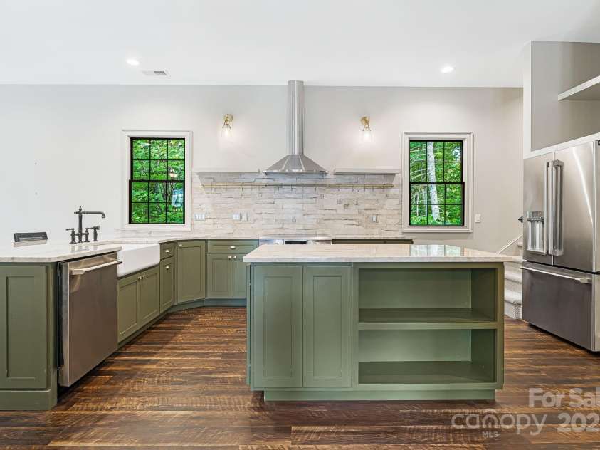 56 Fair Oaks Estate, Fletcher, NC 28732.  MLS# CAR4277078, YatesRealty ID 18320. 