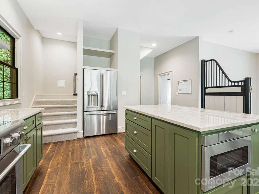 56 Fair Oaks Estate, Fletcher, NC 28732.  MLS# CAR4277078, YatesRealty ID 18320. 