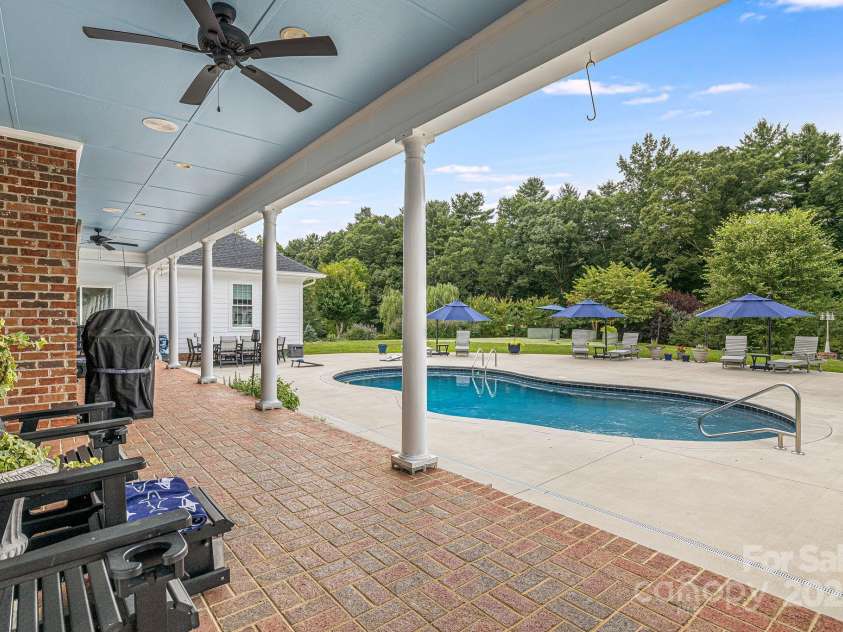 56 Fair Oaks Estate, Fletcher, NC 28732.  MLS# CAR4277078, YatesRealty ID 18320. 