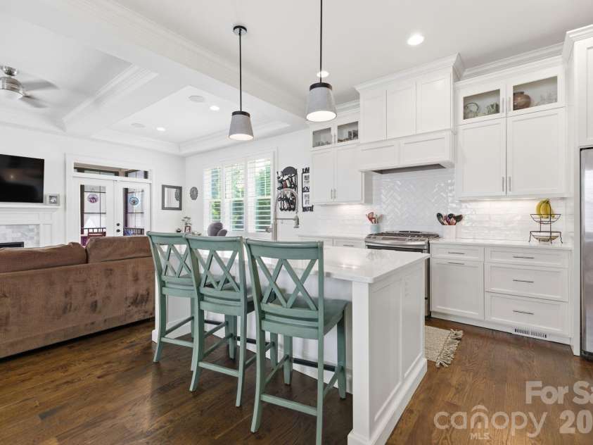 3404 Cosby Place, Charlotte, NC 28205.  MLS# CAR4366736, YatesRealty ID 18321. 