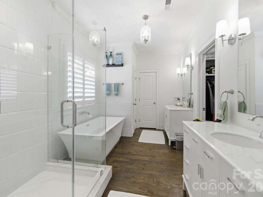 3404 Cosby Place, Charlotte, NC 28205.  MLS# CAR4366736, YatesRealty ID 18321. 