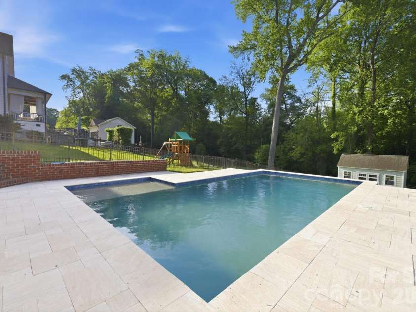 3404 Cosby Place, Charlotte, NC 28205.  MLS# CAR4366736, YatesRealty ID 18321. 
