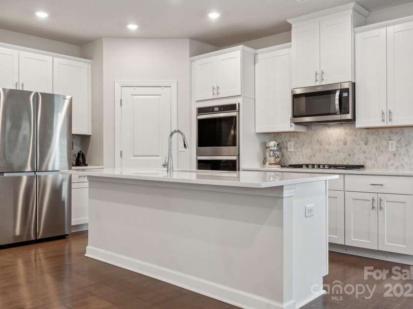 500 Cedar Knoll Circle, Pineville, NC 28134.  MLS# CAR4264878, YatesRealty ID 18321. 