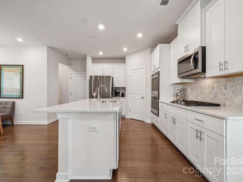 500 Cedar Knoll Circle, Pineville, NC 28134.  MLS# CAR4264878, YatesRealty ID 18321. 