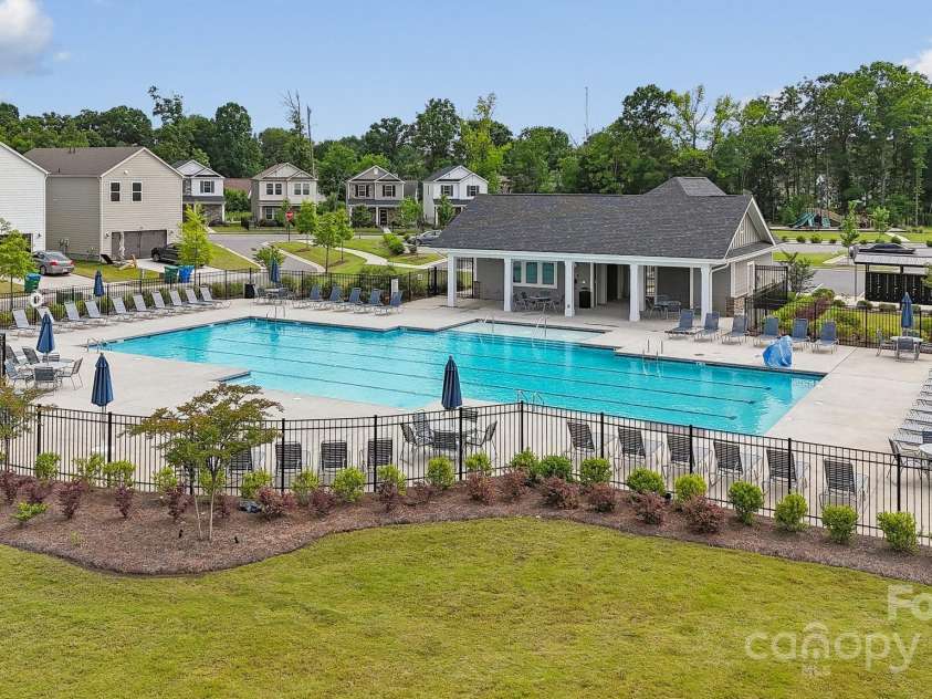 500 Cedar Knoll Circle, Pineville, NC 28134.  MLS# CAR4264878, YatesRealty ID 18321. 