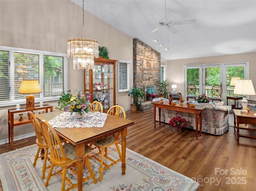 502 Spanish Oak Lane, Hendersonville, NC 28791.  MLS# CAR4260697, YatesRealty ID 18322. Natural Light With Beautiful Outside Views