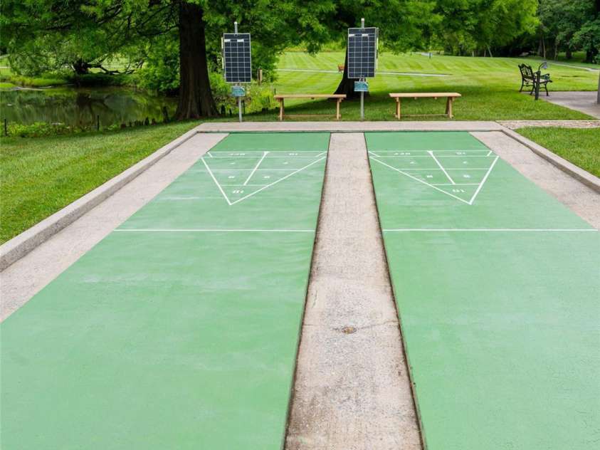 502 Spanish Oak Lane, Hendersonville, NC 28791.  MLS# CAR4260697, YatesRealty ID 18322. Shuffle Board