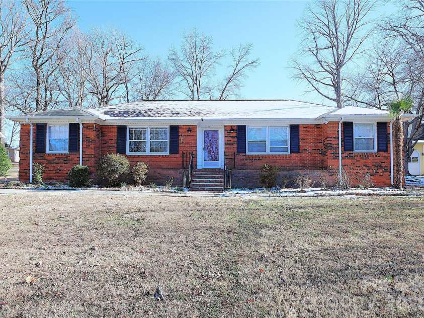 6625 Old Post Road, Charlotte, NC 28212.  MLS# CAR4341423, YatesRealty ID 18322. 