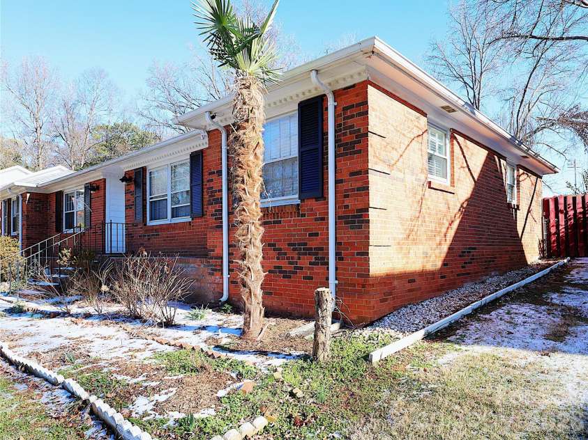 6625 Old Post Road, Charlotte, NC 28212.  MLS# CAR4341423, YatesRealty ID 18322. 