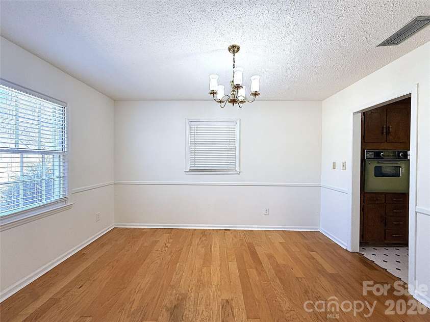6625 Old Post Road, Charlotte, NC 28212.  MLS# CAR4341423, YatesRealty ID 18322. 
