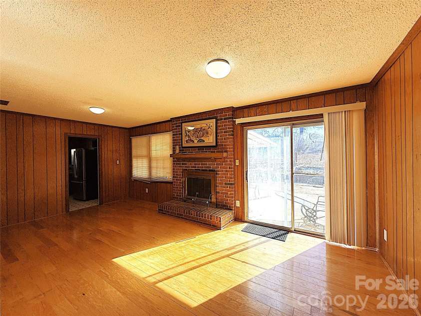 6625 Old Post Road, Charlotte, NC 28212.  MLS# CAR4341423, YatesRealty ID 18322. 