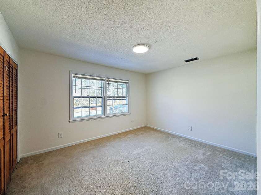 6625 Old Post Road, Charlotte, NC 28212.  MLS# CAR4341423, YatesRealty ID 18322. 