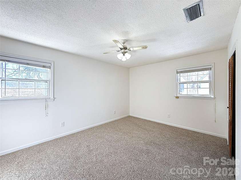 6625 Old Post Road, Charlotte, NC 28212.  MLS# CAR4341423, YatesRealty ID 18322. 