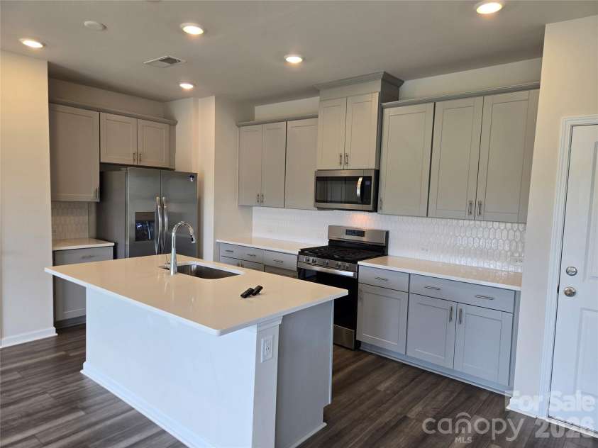 4203 Evening Trail, Concord, NC 28027.  MLS# CAR4371374, YatesRealty ID 18323. Kitchen