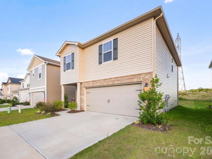 4203 Evening Trail, Concord, NC 28027.  MLS# CAR4402043, YatesRealty ID 18323. 