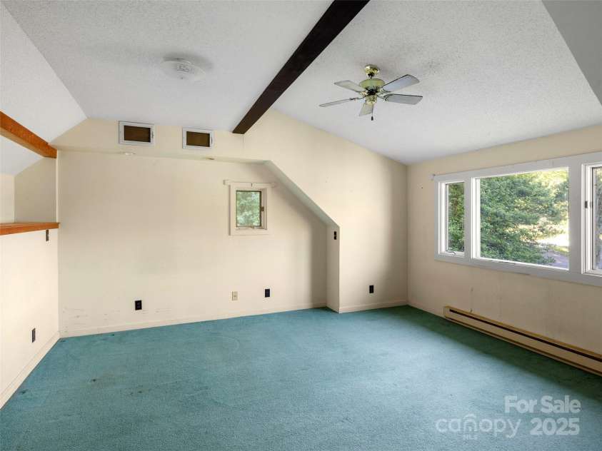 272 Pinners Cove Road, Asheville, NC 28803.  MLS# CAR4265368, YatesRealty ID 18324. 