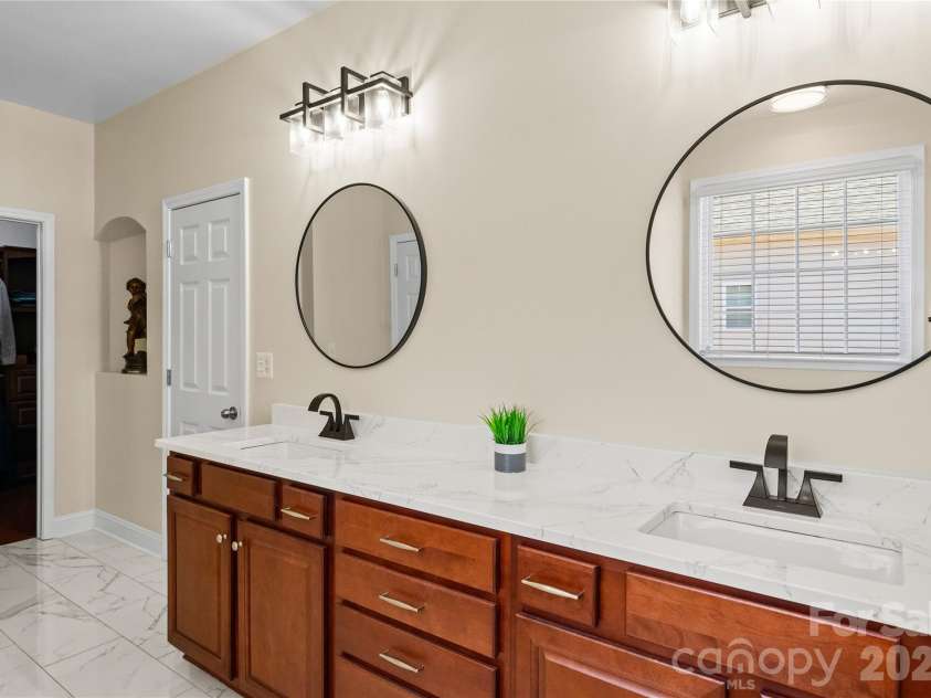 5049 Gladiola Way, Fort Mill, SC 29708.  MLS# CAR4356980, YatesRealty ID 18324. 