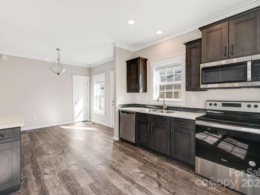 251 Hi Alta Avenue, Asheville, NC 28806.  MLS# CAR4256720, YatesRealty ID 18325. 