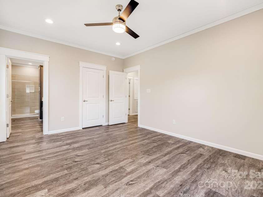 251 Hi Alta Avenue, Asheville, NC 28806.  MLS# CAR4256720, YatesRealty ID 18325. 