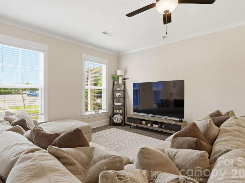 729 Veloway Drive, Rock Hill, SC 29730.  MLS# CAR4376422, YatesRealty ID 18325. 
