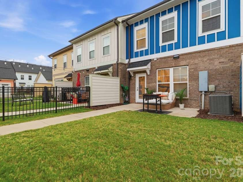 729 Veloway Drive, Rock Hill, SC 29730.  MLS# CAR4376422, YatesRealty ID 18325. 
