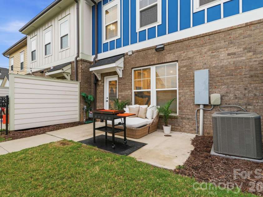 729 Veloway Drive, Rock Hill, SC 29730.  MLS# CAR4376422, YatesRealty ID 18325. Nice Patio