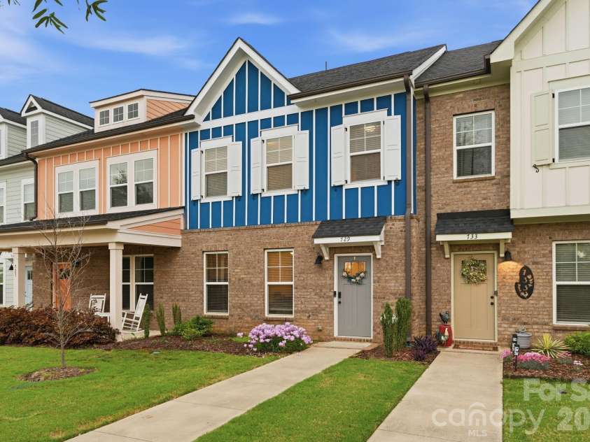 729 Veloway Drive, Rock Hill, SC 29730.  MLS# CAR4376422, YatesRealty ID 18325. Welcome Home