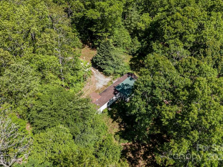 501 Deer Chase Circle, Cedar Mountain, NC 28718.  MLS# CAR4264548, YatesRealty ID 18326. 