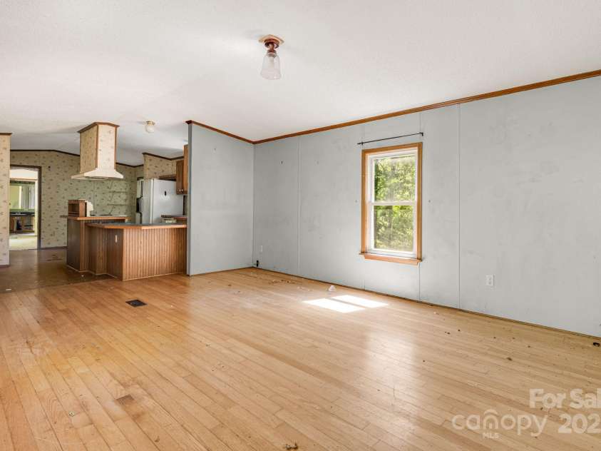 501 Deer Chase Circle, Cedar Mountain, NC 28718.  MLS# CAR4264548, YatesRealty ID 18326. 
