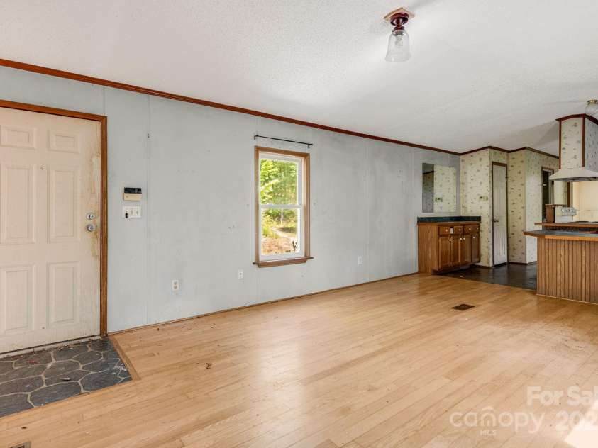 501 Deer Chase Circle, Cedar Mountain, NC 28718.  MLS# CAR4264548, YatesRealty ID 18326. 