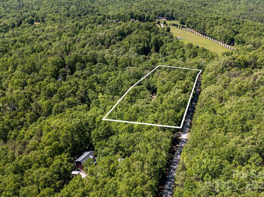 501 Deer Chase Circle, Cedar Mountain, NC 28718.  MLS# CAR4264548, YatesRealty ID 18326. 