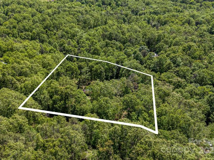 501 Deer Chase Circle, Cedar Mountain, NC 28718.  MLS# CAR4264548, YatesRealty ID 18326. 