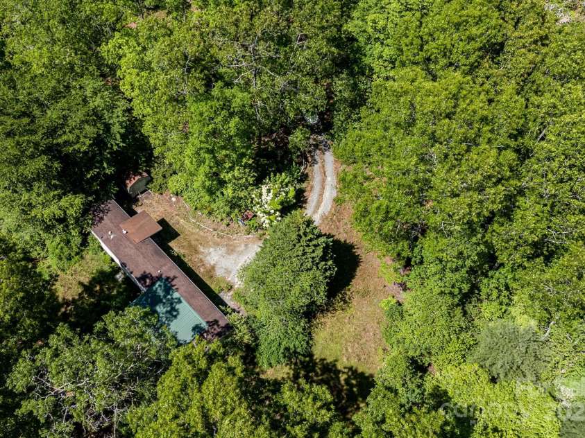 501 Deer Chase Circle, Cedar Mountain, NC 28718.  MLS# CAR4264548, YatesRealty ID 18326. 
