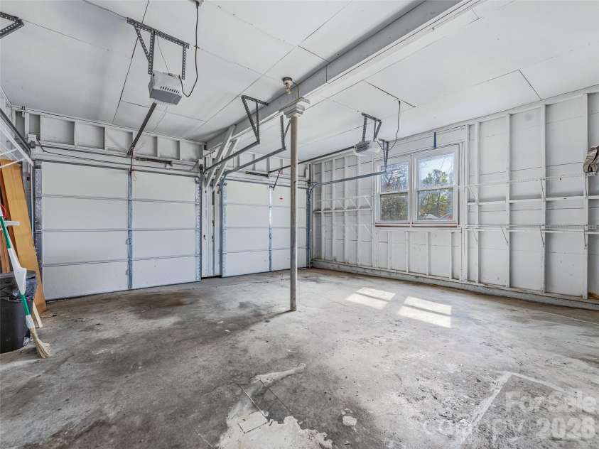 274 Old Haw Creek Road, Asheville, NC 28805.  MLS# CAR4366358, YatesRealty ID 18327. 