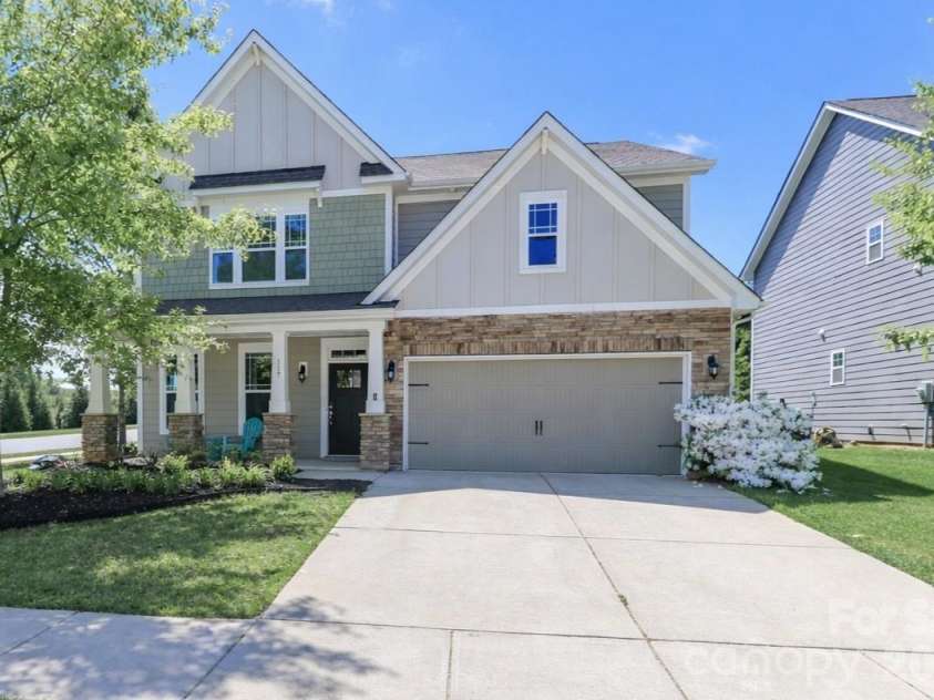 117 Tomahawk Drive, Mooresville, NC 28117.  MLS# CAR4372781, YatesRealty ID 18329. 