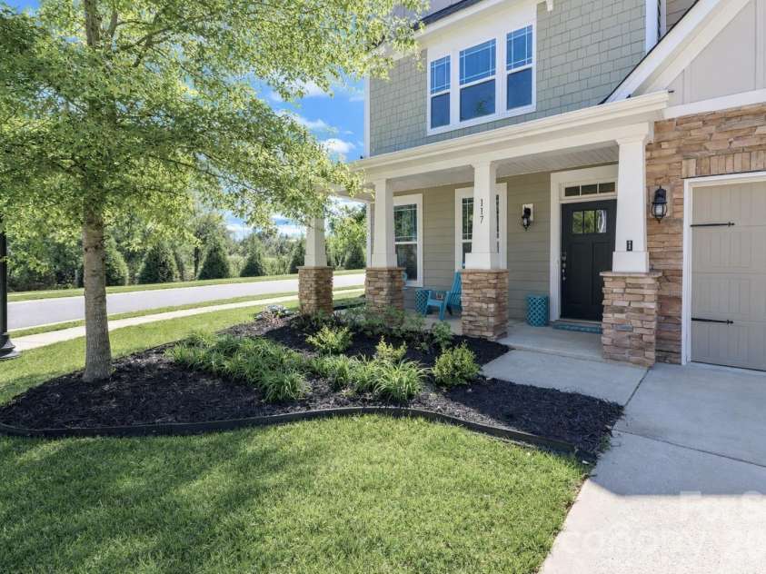 117 Tomahawk Drive, Mooresville, NC 28117.  MLS# CAR4372781, YatesRealty ID 18329. 
