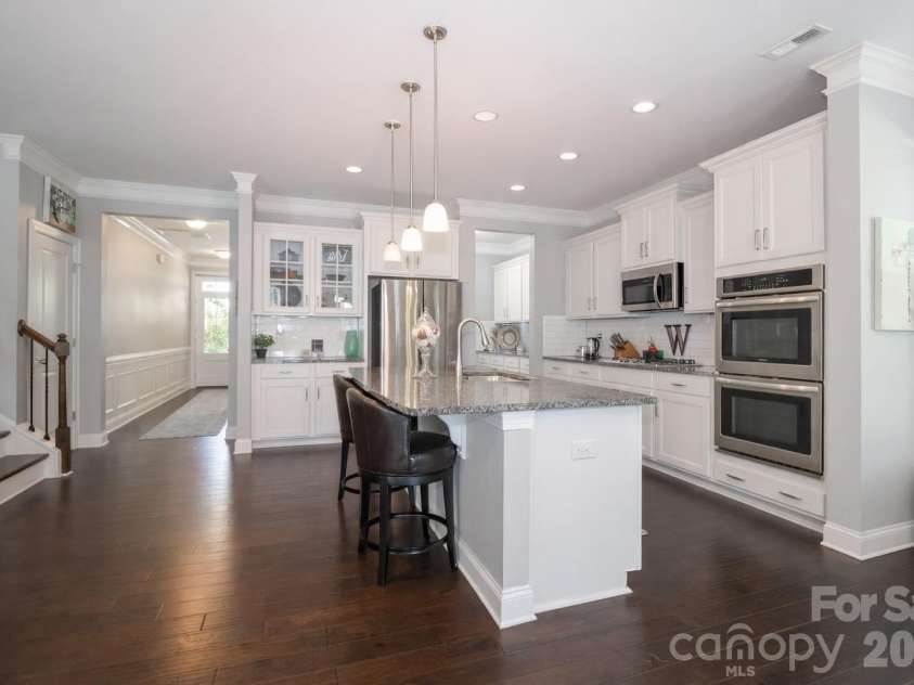 117 Tomahawk Drive, Mooresville, NC 28117.  MLS# CAR4372781, YatesRealty ID 18329. 