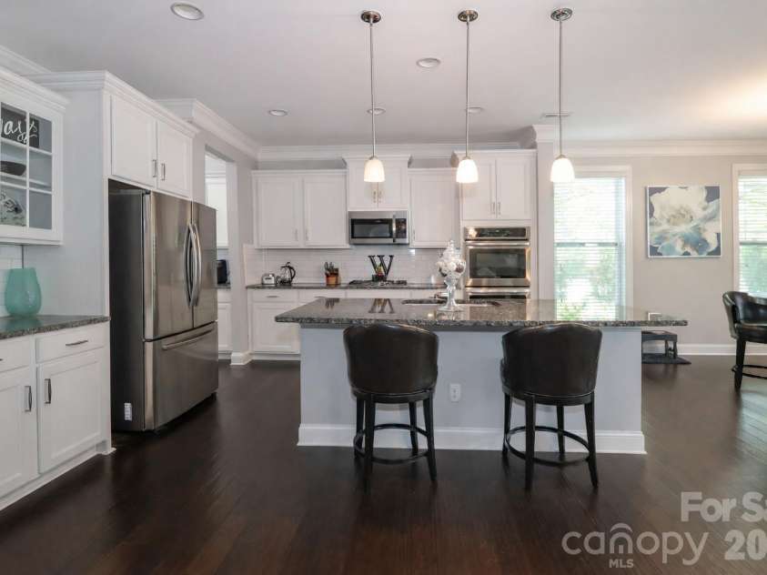 117 Tomahawk Drive, Mooresville, NC 28117.  MLS# CAR4372781, YatesRealty ID 18329. 