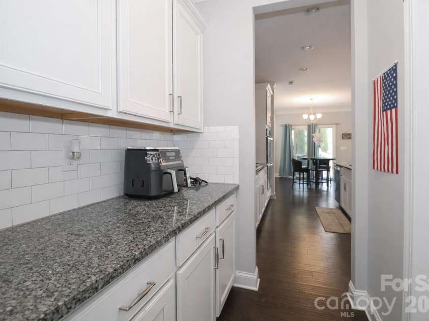117 Tomahawk Drive, Mooresville, NC 28117.  MLS# CAR4372781, YatesRealty ID 18329. 