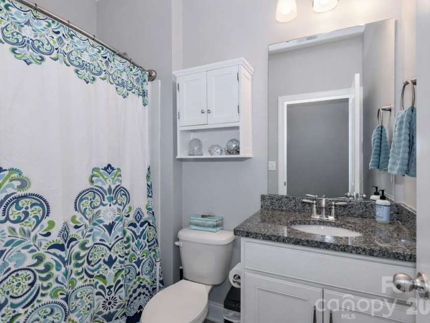 117 Tomahawk Drive, Mooresville, NC 28117.  MLS# CAR4372781, YatesRealty ID 18329. 