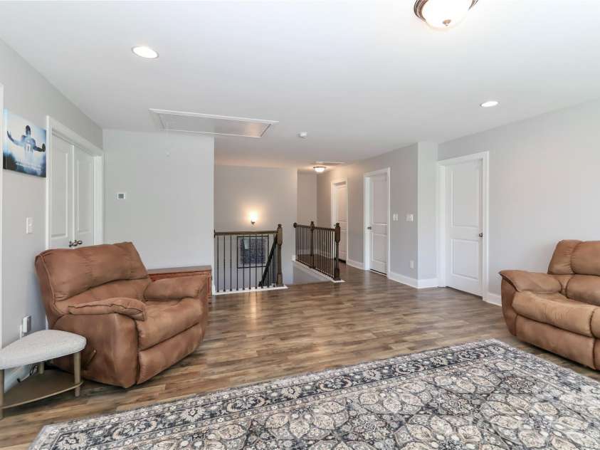 117 Tomahawk Drive, Mooresville, NC 28117.  MLS# CAR4372781, YatesRealty ID 18329. 