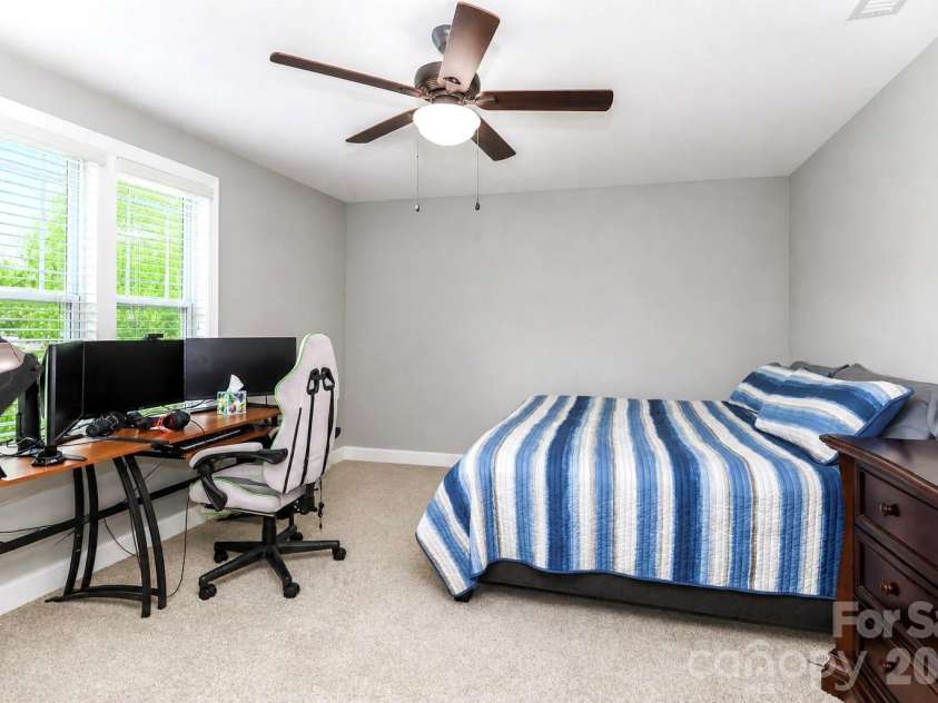 117 Tomahawk Drive, Mooresville, NC 28117.  MLS# CAR4372781, YatesRealty ID 18329. 