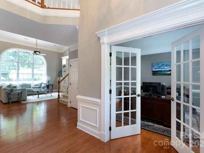 2031 Brook View Court, Matthews, NC 28104.  MLS# CAR4266397, YatesRealty ID 18329. 