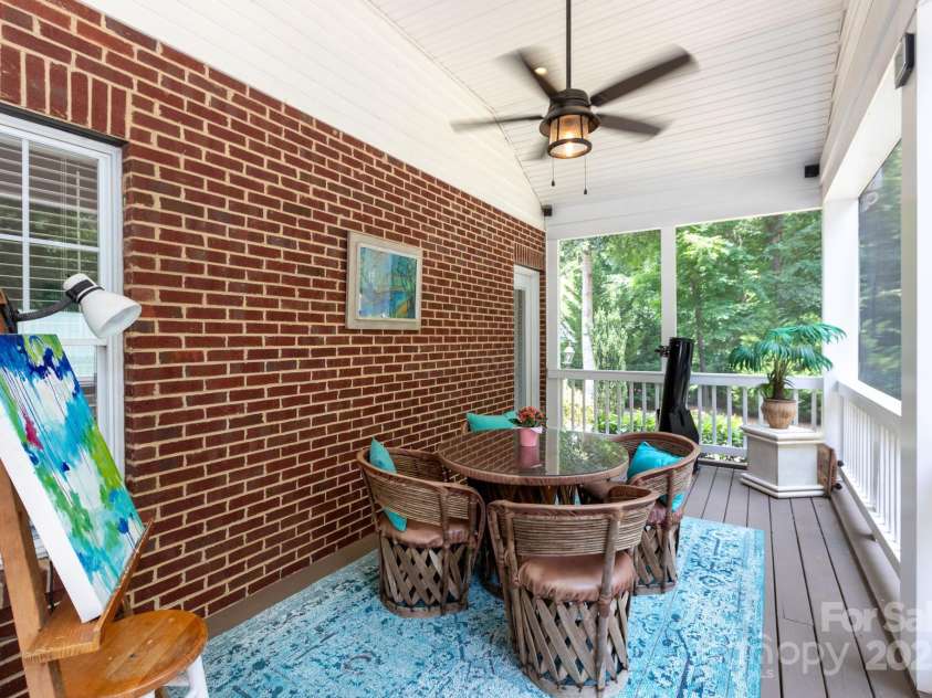 2031 Brook View Court, Matthews, NC 28104.  MLS# CAR4266397, YatesRealty ID 18329. 